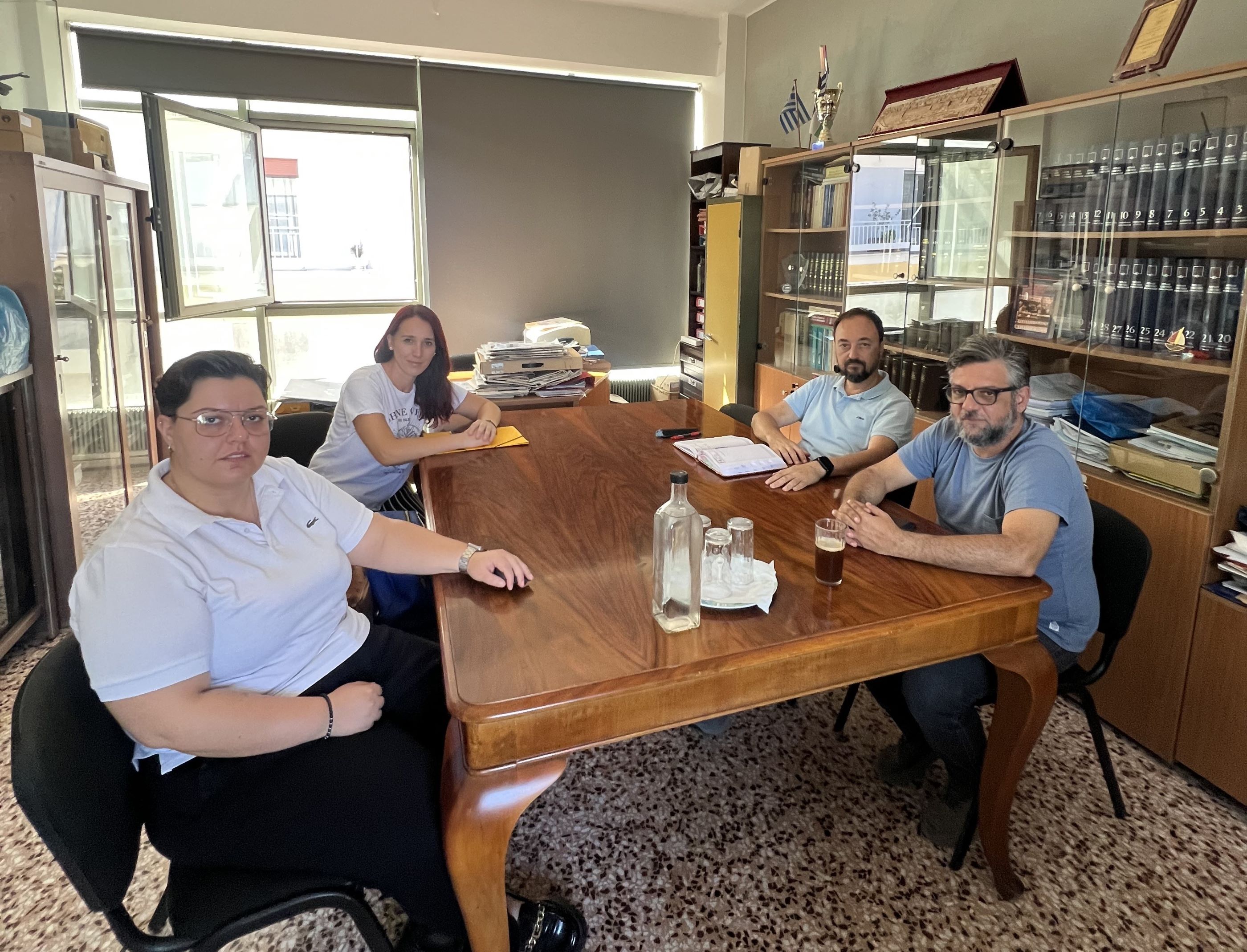 Mε στελέχη του Εργατικού Κέντρου Λάρισας υπάλληλοι του Κέντρου Ένταξης Μεταναστών 